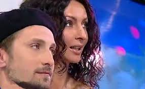 Dani oțil, cu capul între sânii loredanei groza: Dani OÈ›il DÄƒ CÄƒrÈ›ile Pe FaÈ›Äƒ Nu Avea Cum SÄƒ Plece Cu Altul È™i Nici Cum SÄƒ Mi Dea Papucii Dcnews