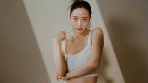 한예슬은 미국 캘리포니아주 로스앤젤레스에서 태어나 세리토스 고등학교를 졸업한 후. Hahuznuy3b3mym