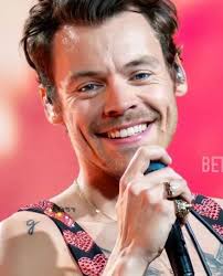 I miss him 🥺❤️ #harrystyles . . . . . @harrystyles #harrystylesedits  #harrystyleswembley #loveontour #loveontour2024 #hs #harrystylesupdates  #harrystyleslove #onedirection #wembley #wembleystadium #harrystylesmile  #harrystylesclothes