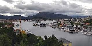 The port of kristiansand is strategically located with denmark and the european continent a short crossing away. Webcam Kristiansund Online Stream Kristiansund
