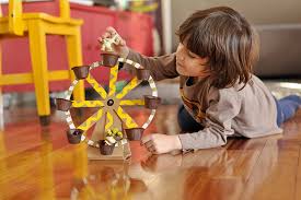 Sustainable alternative to plastic materials in packaging. Diy Ferris Wheel Toy Made Out Of Recycled Material Green Design Blog