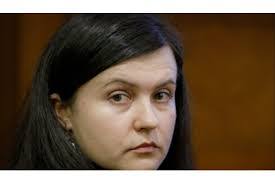 Angela Nani's Instagram, Twitter & Facebook