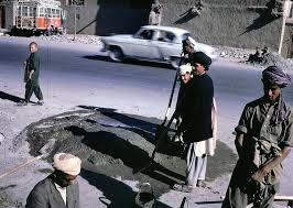 Con il ritiro per le forze governative sarà peggio». Vita Quotidiana In Afghanistan Prima Dei Talebani