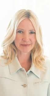 Candice Anderson's Instagram, Twitter & Facebook