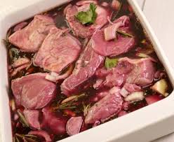 Marinade Pour Biche Chevreuil Sanglier Recette Recettes De Cuisine Recette Gibier Recette Marinade