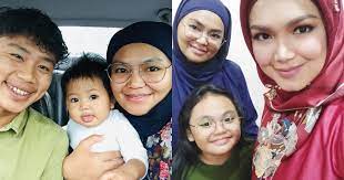 Seharusnya, nuri dan adik ipar siti tersebut menikah 22 november 2013. Saya Pun Buat Kesilapan Tu Tapi Alhamdulillah Sekarang Siti Sairah Adik Siti Nurhaliza Respon Lsu Pernah Buka Hijab Soya Lemon