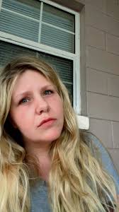 She came to me with fake eyelashes, fake hair, fake fingernails, and said I  have to keep it real in order to date her!🤔￼