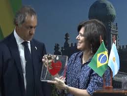 Rene favaloro, an argentinian doctor and cardiac surgeon, is the focus of today's google doodle. Fiocruz Receives Rene Favaloro Award From The Argentine Government