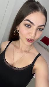 Rózsa Szál: A Szerelem Jele 🌹❤️