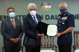 Ditubuhkan pada 25 march 1807 iaitu 213 tahun yang lalu, perlembagaan, kawalan, pekerjaan. Acryl Sani Dilantik Ketua Polis Negara Baharu Air Times News Network