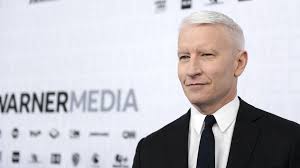 The cnn moderator just openly took warren's side, bailed her out, and saved her from having to back up her claims. Anderson Cooper Erzahlte Mutter Kurz Vor Deren Tod Von Baby Promiflash De