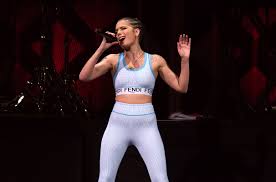 Maybe you would like to learn more about one of these? Halsey Hoists Bad At Love To No 1 On Billboard S Dance Club Songs Chart Billboard Billboard