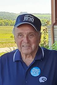 Who is responsible for donations at the Elgin Historical Museum?