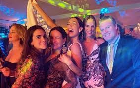 She won a škoda fabia hatchback. Carolina Guerra Volvio A Casarse