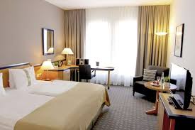 Choose the holiday inn hamburg hotel for a leafy riverside location, close to hamburg city centre attractions and musical theatres. Holiday Inn Hamburg Buchen Hamburg Jahn Reisen