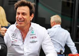 May 14, 2021 · toto wolff is a married man. Toto Wolff Ich Hoffe Der Sohn Wird Fussball Spielen