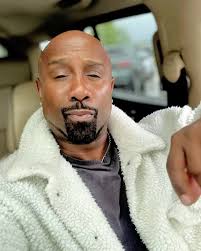 “Friday evening & I just wanted to wish you all a positive blessing. Just  checked out the movie Accountant2 & will grab some dinner