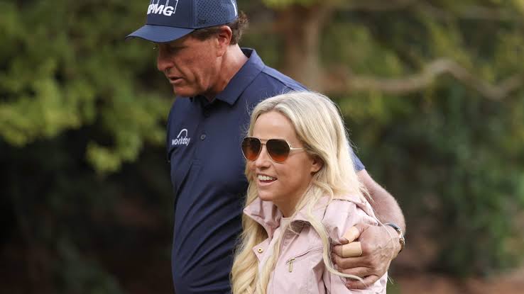 New Statement Calls Out Phil Mickelson's Claims About Wife Amy's  Involvement in Allegations