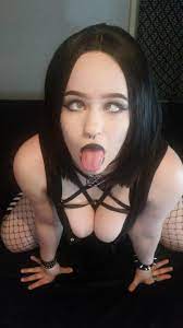 Spooky goth ahegao 😘 : r/RealAhegao