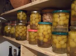 Steriliser Des Prunes Ou Mirabelles Au Sirop Mirabelles Au Sirop Recette Mirabelle Conservation Des Aliments