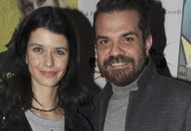 Kenan cihan doğulu, 31 mayıs 1974 tarihinde yurdaer ve serpil doğulu çiftinin ortanca çocuğu olarak i̇stanbul cihangir'de dünyaya geldi. Kenan Dogulu Ozel Konulari Bu Kadar Basitmis Gibi Konusmayacagim