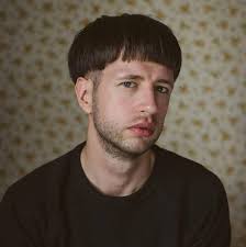 #frank iero #he looks good no matter what but #mushroom haircut #it makes me rage #who did that to him. 60 Modern Mushroom Haircuts The Latest 2021 Trend