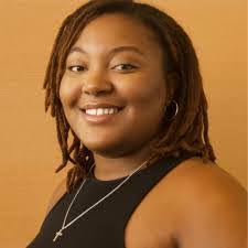 Lisa Groesbeck's Instagram, Twitter & Facebook