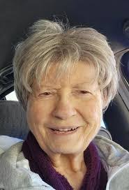 Darlene Muir's Instagram, Twitter & Facebook