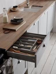 Bring The New Favourite Neutral Into The Heart Of The Home With These Shaker Style Kitchen Cabinet Doors In On Trend Dove Grey Shaker Style Kitchens
