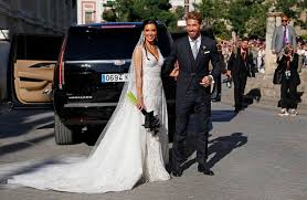 Maybe you would like to learn more about one of these? 10 Vestidos Encantadores Que Mujeres Famosas Lucieron El Dia De Su Boda