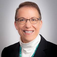 Karen Kinsman's Instagram, Twitter & Facebook