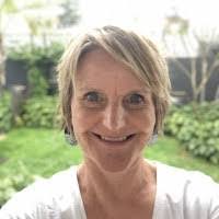 Caroline Carson's Instagram, Twitter & Facebook