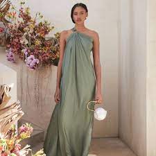 Want to style it out in a green wedding guest dress? 30 Best One Shoulder Wedding Guest Dresses Of 2021