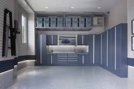 Before remodeling your garage and turning it into an extra bedroom, you may want to think twice. Garage Makeover Ideas Garage Living