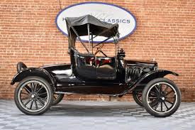 1920 Ford Model T In 2020 Model T Ford Models Lifted Ford Trucks