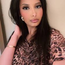 Olive “Blair” (@oliveblair)