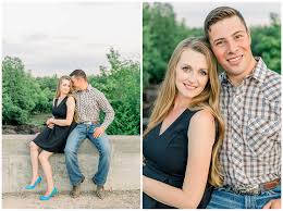 A Riverside Summer Engagement Session - Stephanie Holsman Photography