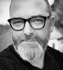 Eric Noel's Instagram, Twitter & Facebook