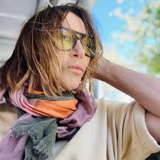 Giraffes under siege: The silent crisis of trophy hunting and its threat to  survival On the savannas of Africa's vanishing wilderness, the world's  tallest mammal is being quietly driven towards extinction –