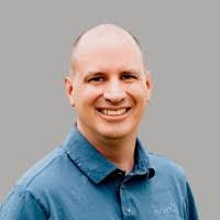 Kelly Clement's Instagram, Twitter & Facebook