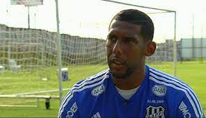 Poucos o conhecem como aranha, como ficou conhecido, atua como goleiro profissional há dez anos, mas só recentemente. Krxwp2ocyhl5dm