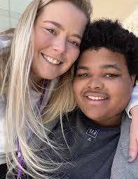 Andrea Brower's Instagram, Twitter & Facebook