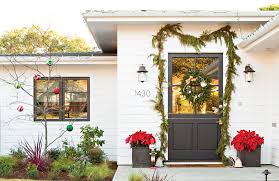 Decorated house with christmas lights. Home Tour Modern Beach Cottage Christmas Cottage Style Decorating Renovating And Entertaining Ideas For Indoors And Out