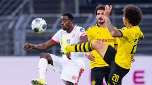 You are on page where you can compare teams fsv mainz vs borussia dortmund before start the match. Bvb Niederlage Gegen Mainz Unser Pressing Ist Alibi Sport Sz De