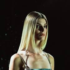 Emma nam vorig jaar deel aan the voice kids, maar haalde de finale toen niet. Emma Bale Home Facebook