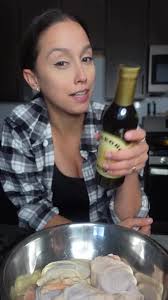 Literally award-winning 🤩🙌 @ChefZandge #allegromarinade  #makelifetastebetter #allegroambassador #honeygarlicchicken #chickenthighs  #awardwinning #chickenskin