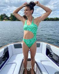 Alex morgan is an american footballer, best known for playing as a forward for tottenham hotspur of the women's super league and the united states of american women's national football team. Alex Morgan Facebook