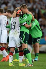 Mario Gotze And Manuel Neuer Hugging And Crying After The Final Match On June 13th 2014 Ahh The Feels Best Football Players Sports Mix Football