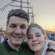 Chris Ainsley (@P1key_84)