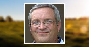 Ellis Mullins's Instagram, Twitter & Facebook